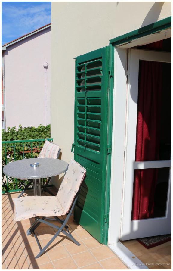 Apartments Lujo Primosten Exterior photo